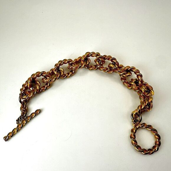 8" Vintage Carolee signed gold tone toggle clasp bracelet! - Picture 1 of 11